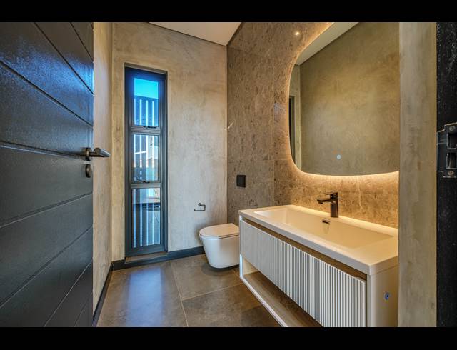 4 BEDROOM FREEHOLD TO LET IN SEATON ESTATE